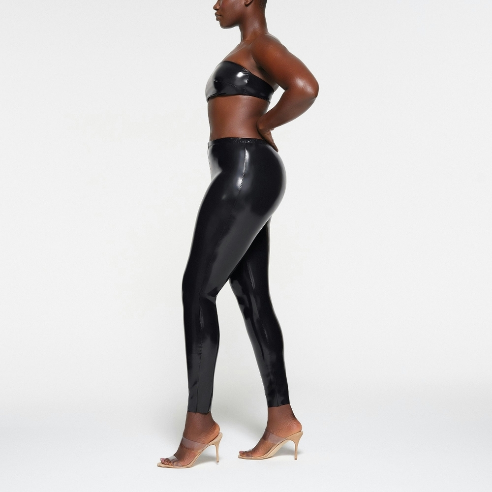 NWT SKIMS STRETCH VINYL BANDEAU - Picture 6 of 10